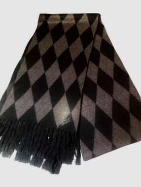 GUESS Argyle Fringe Scarf Black & Gray Metallic Sparkle Knit Heart Logo Bling